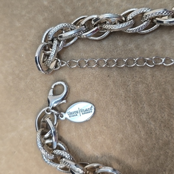 WHBM Necklace - Picture 7 of 8